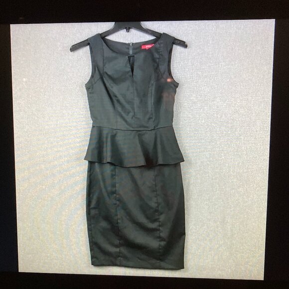 Black Sleeveless Dress Peplum Detail Belted  by XOXO Women Size 0/0 - Picture 1 of 15
